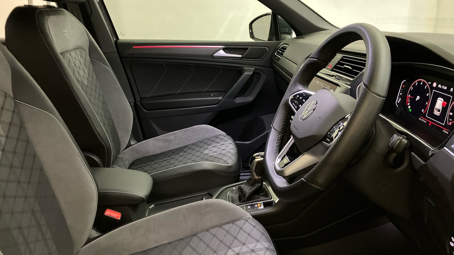 Used Volkswagen Tiguan 2023 for sale - 77147871: Photo 26