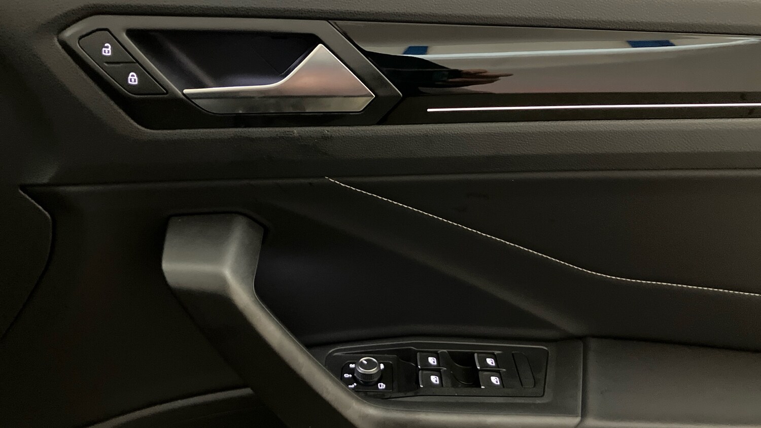 Used Volkswagen T-Roc 2025 for sale - 76075749: Photo 19