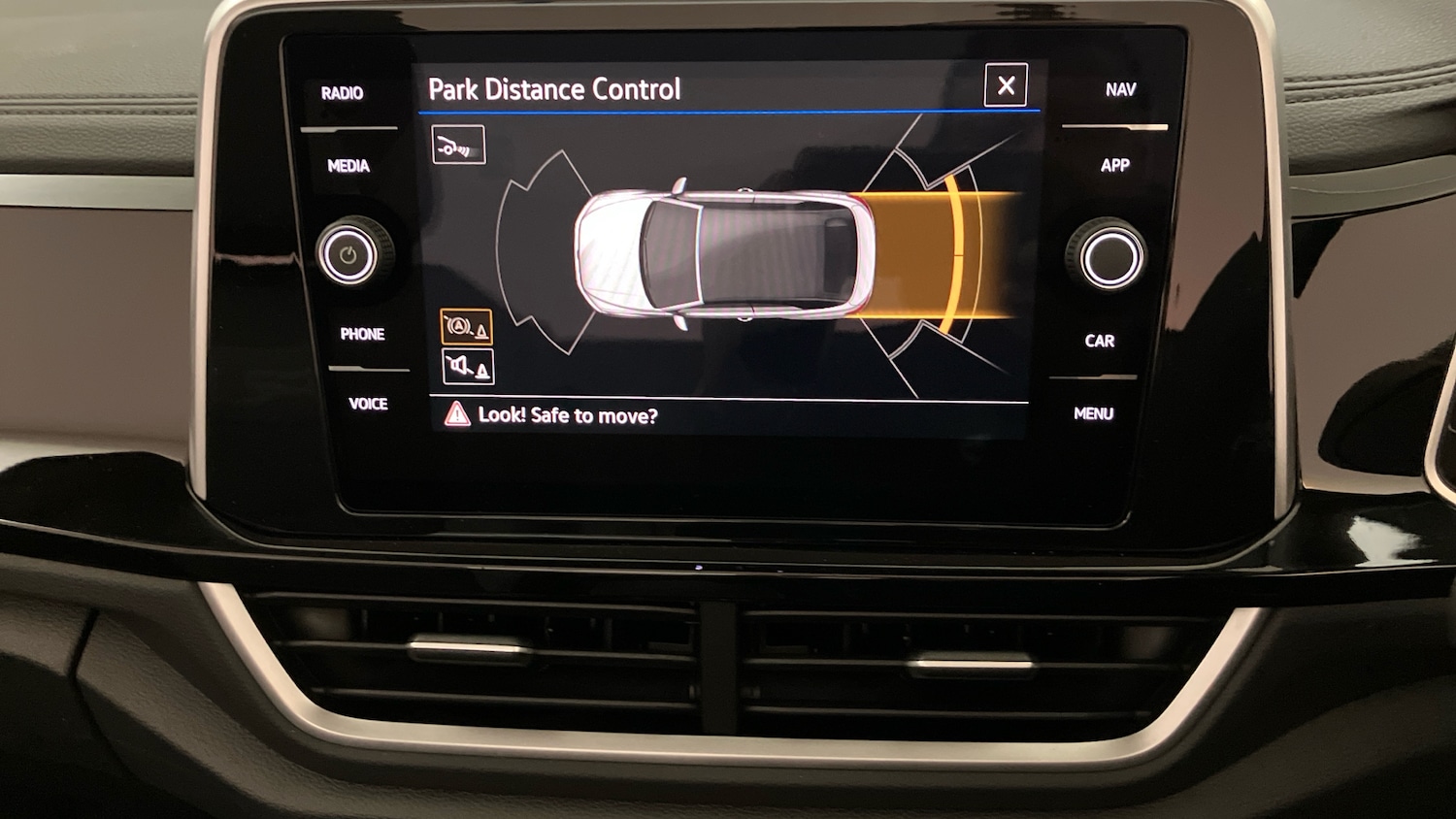 Used Volkswagen T-Roc 2025 for sale - 76075749: Photo 22