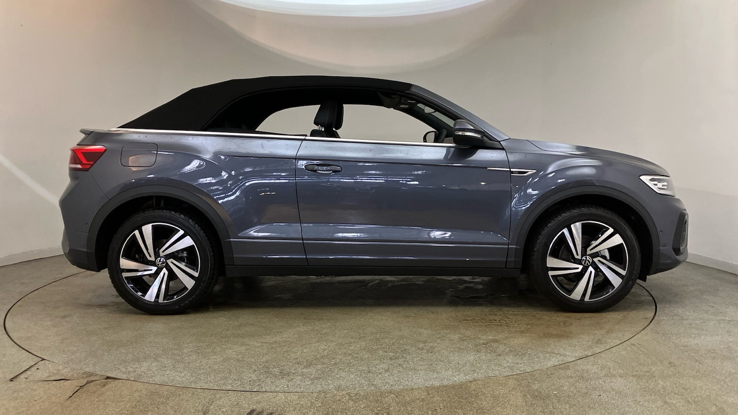 Used Volkswagen T-Roc 2025 for sale - 76075749: Photo 44