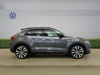 Used Volkswagen T-Roc 2021 for sale - 77981758: Photo