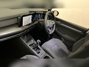 Used Volkswagen Golf 2021 for sale - 77296995: Photo