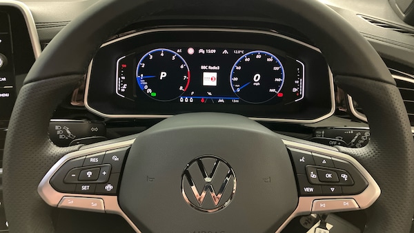 Used Volkswagen T-Roc 2025 for sale - 76075756: Photo 10