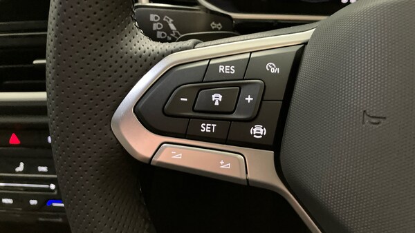 Used Volkswagen T-Roc 2025 for sale - 76075756: Photo 17