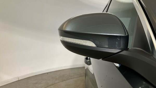 Used Volkswagen T-Roc 2025 for sale - 76075756: Photo 29