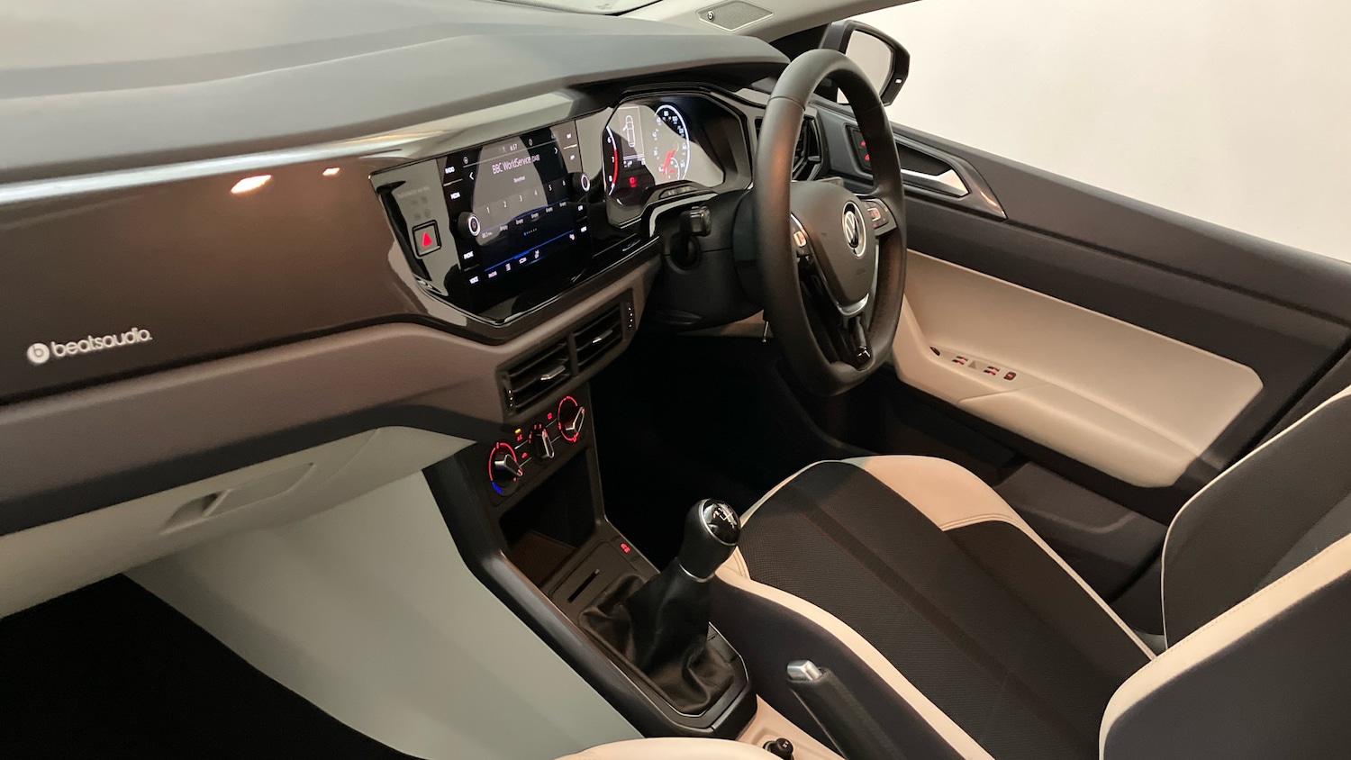 Used Volkswagen Polo 2021 for sale - 76782515: Photo 2