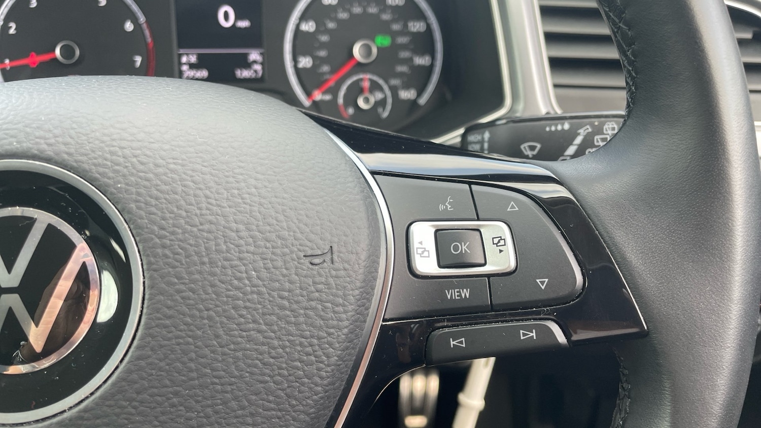 Used Volkswagen T-Roc 2021 for sale - 76762303: Photo 18