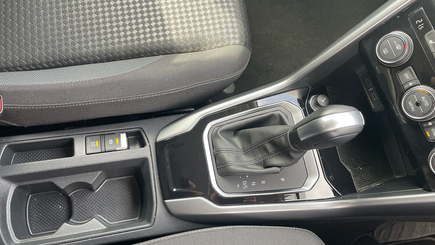 Used Volkswagen T-Roc 2021 for sale - 76762303: Photo 22