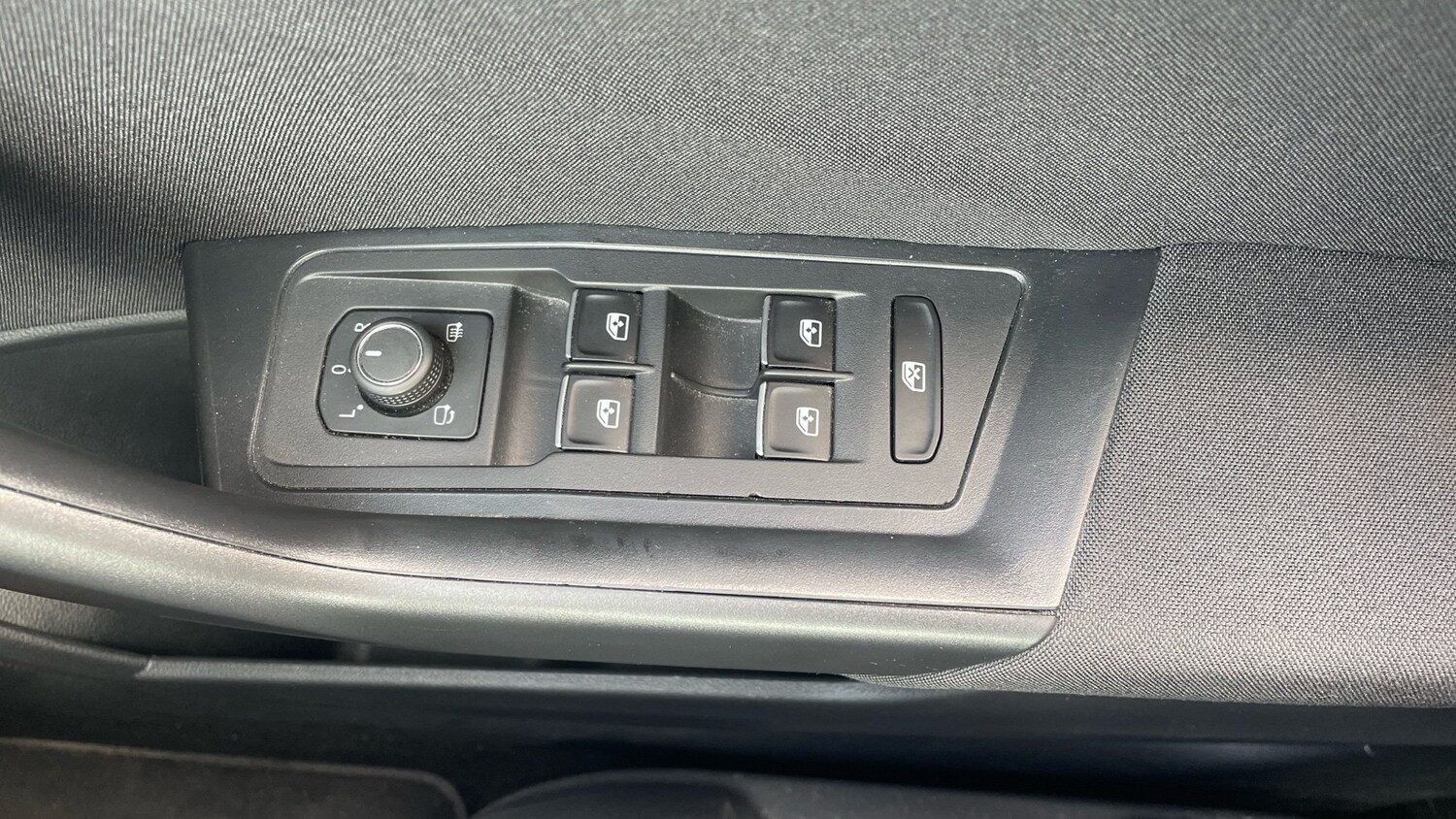 Used Volkswagen T-Roc 2021 for sale - 76762303: Photo 33