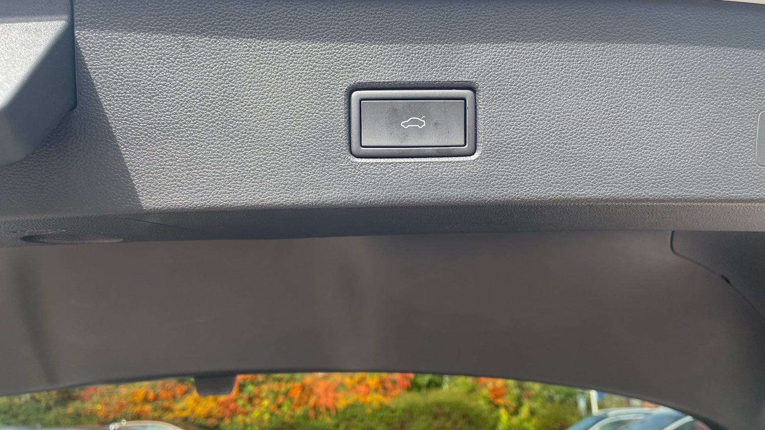 Used Volkswagen T-Roc 2021 for sale - 76762303: Photo 42