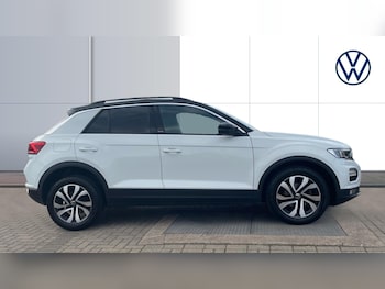 Used Volkswagen T-Roc 2021 for sale - 76762303: Photo
