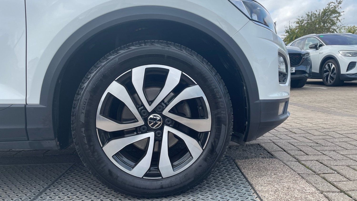 Used Volkswagen T-Roc 2021 for sale - 76762303: Photo 5