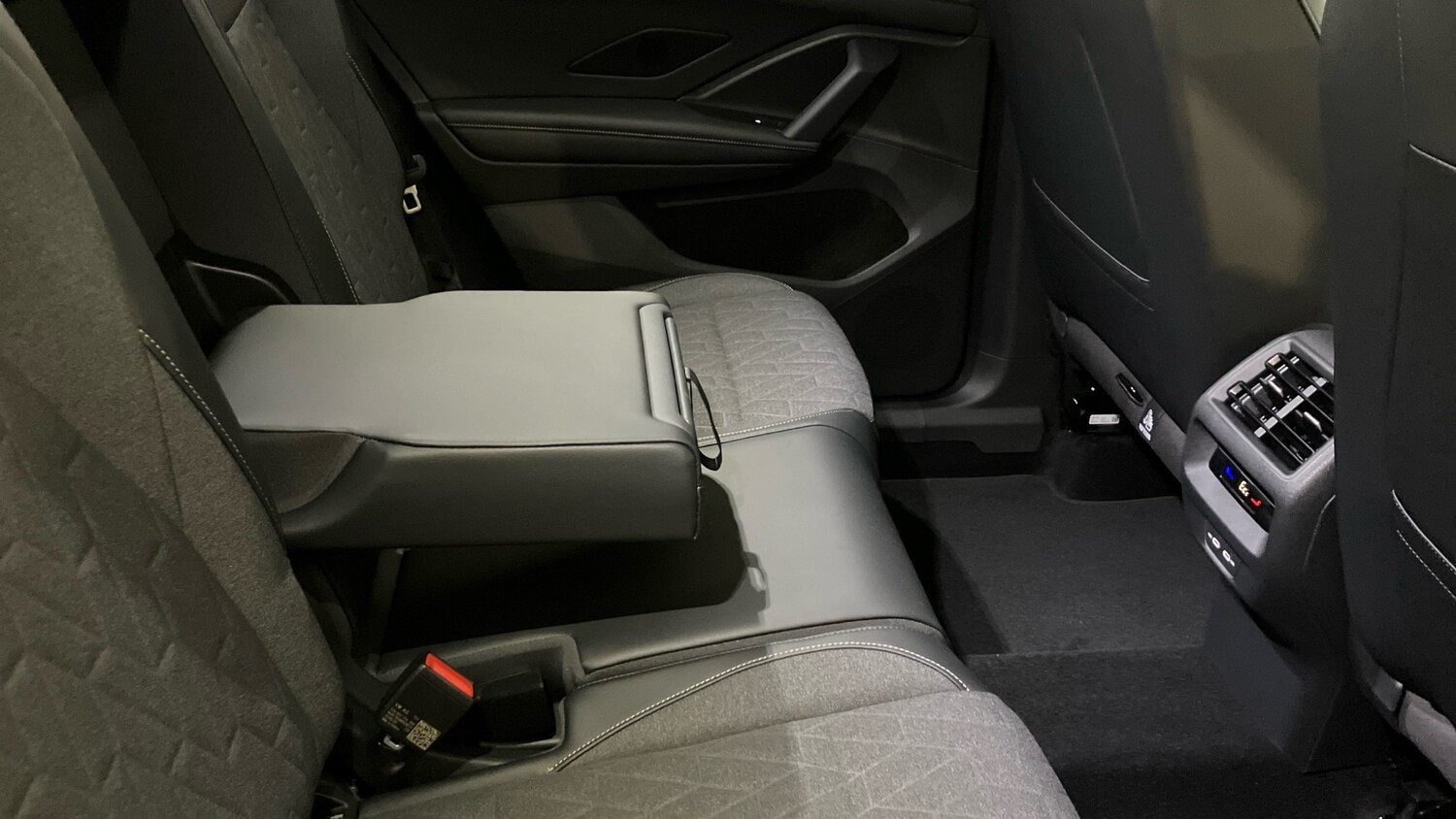 Used Volkswagen Touran 2025 for sale - 77258739: Photo 38