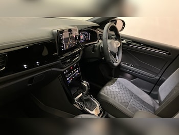 Used Volkswagen T-Roc 2025 for sale - 77530189: Photo