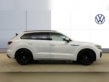 Used Volkswagen Touareg 2023 for sale - 76907671: Photo