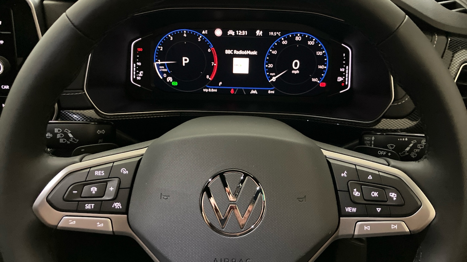 Used Volkswagen T-Cross 2025 for sale - 76402308: Photo 10