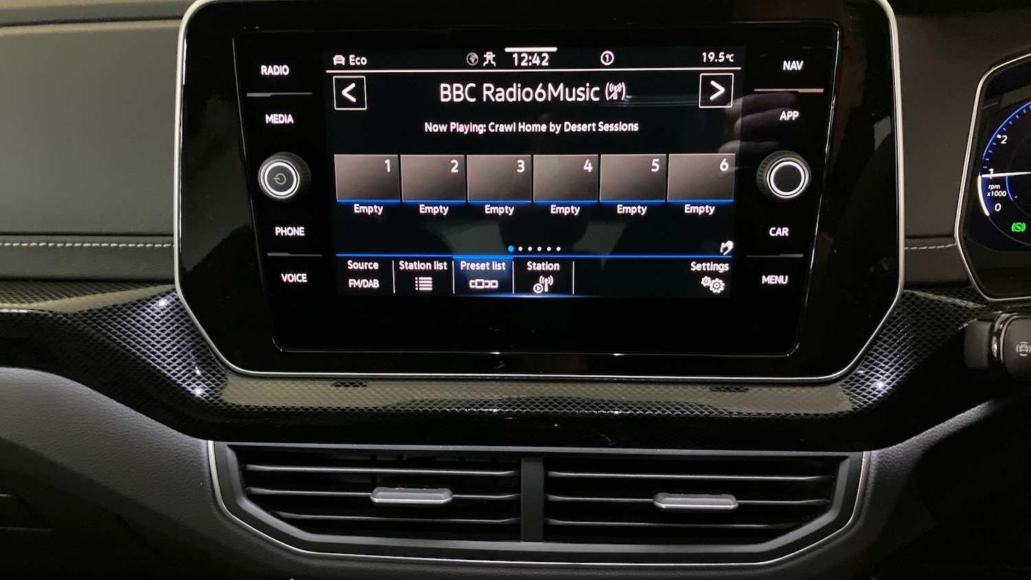 Used Volkswagen T-Cross 2025 for sale - 76402308: Photo 41