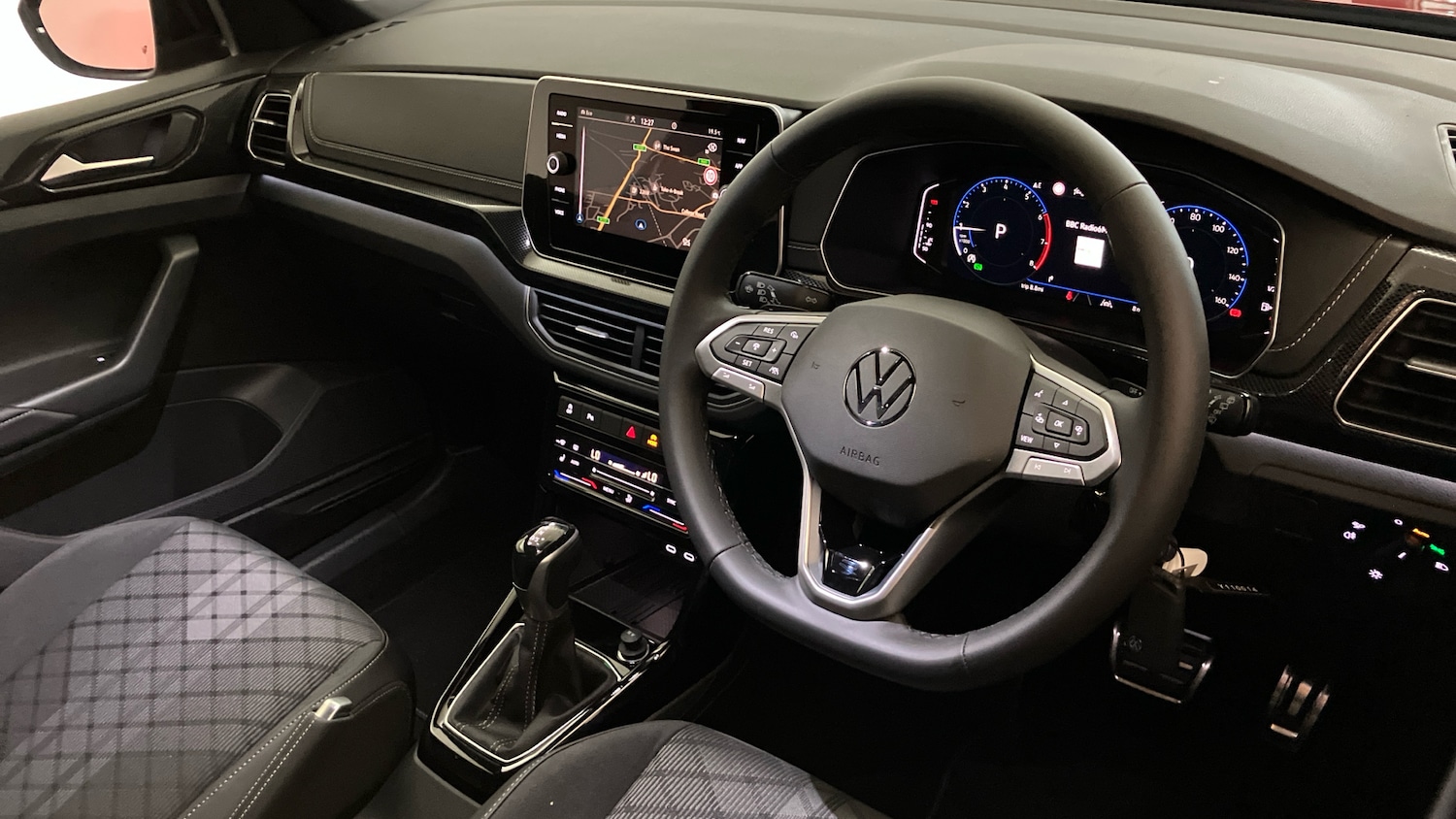 Used Volkswagen T-Cross 2025 for sale - 76402308: Photo 6