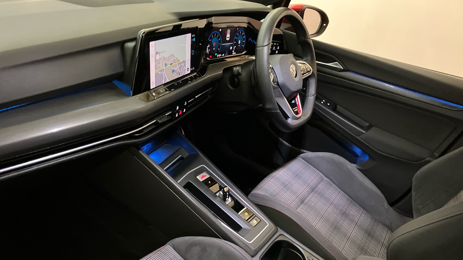 Used Volkswagen Golf 2021 for sale - 77903803: Photo 2