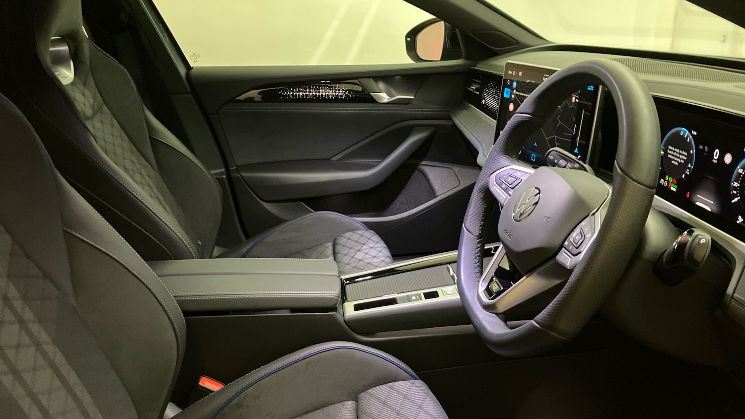 Used Volkswagen Passat 2025 for sale - 77342540: Photo 30