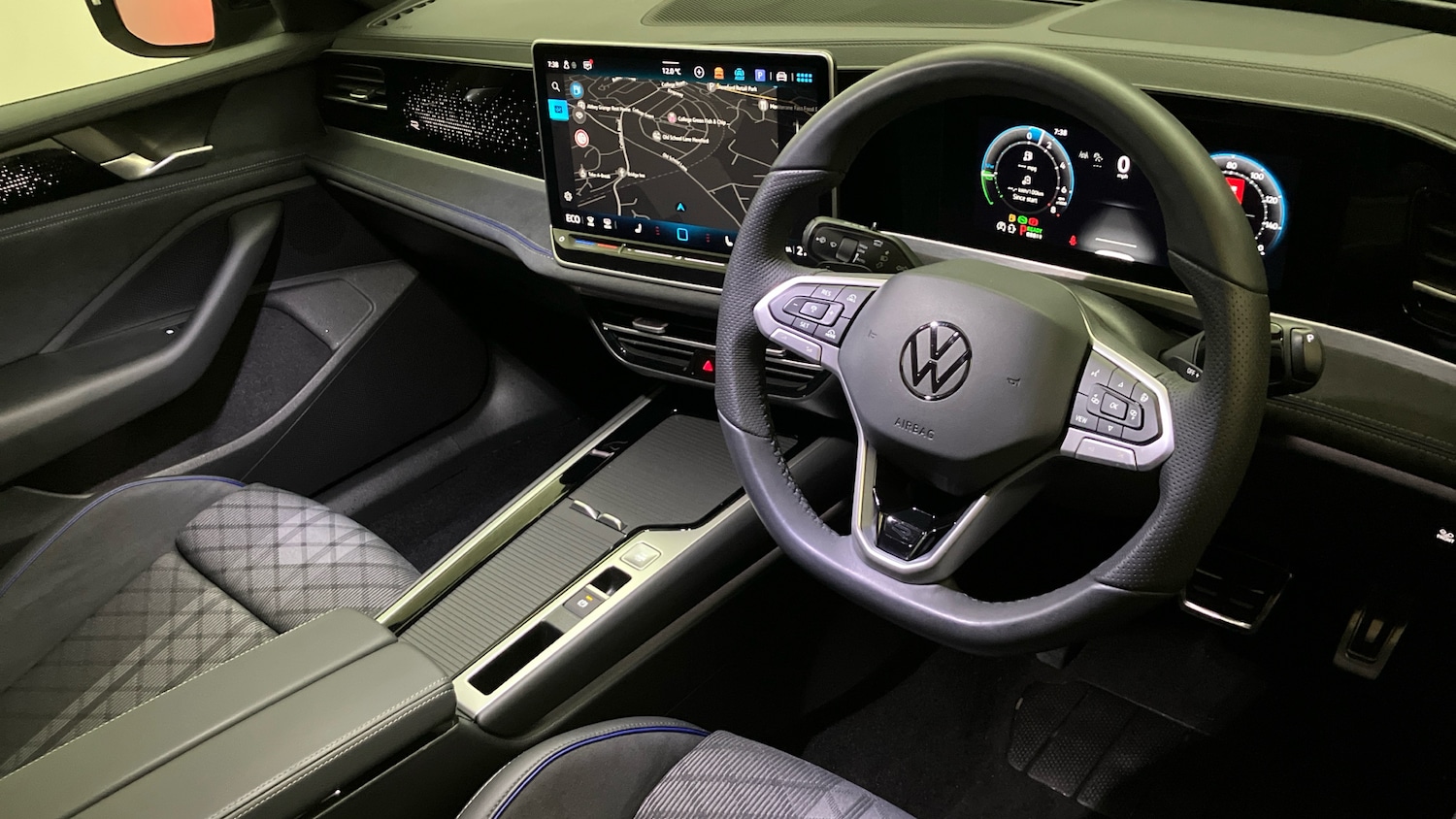 Used Volkswagen Passat 2025 for sale - 77342540: Photo 6