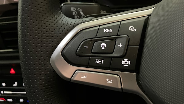 Used Volkswagen T-Roc 2025 for sale - 75996712: Photo 17