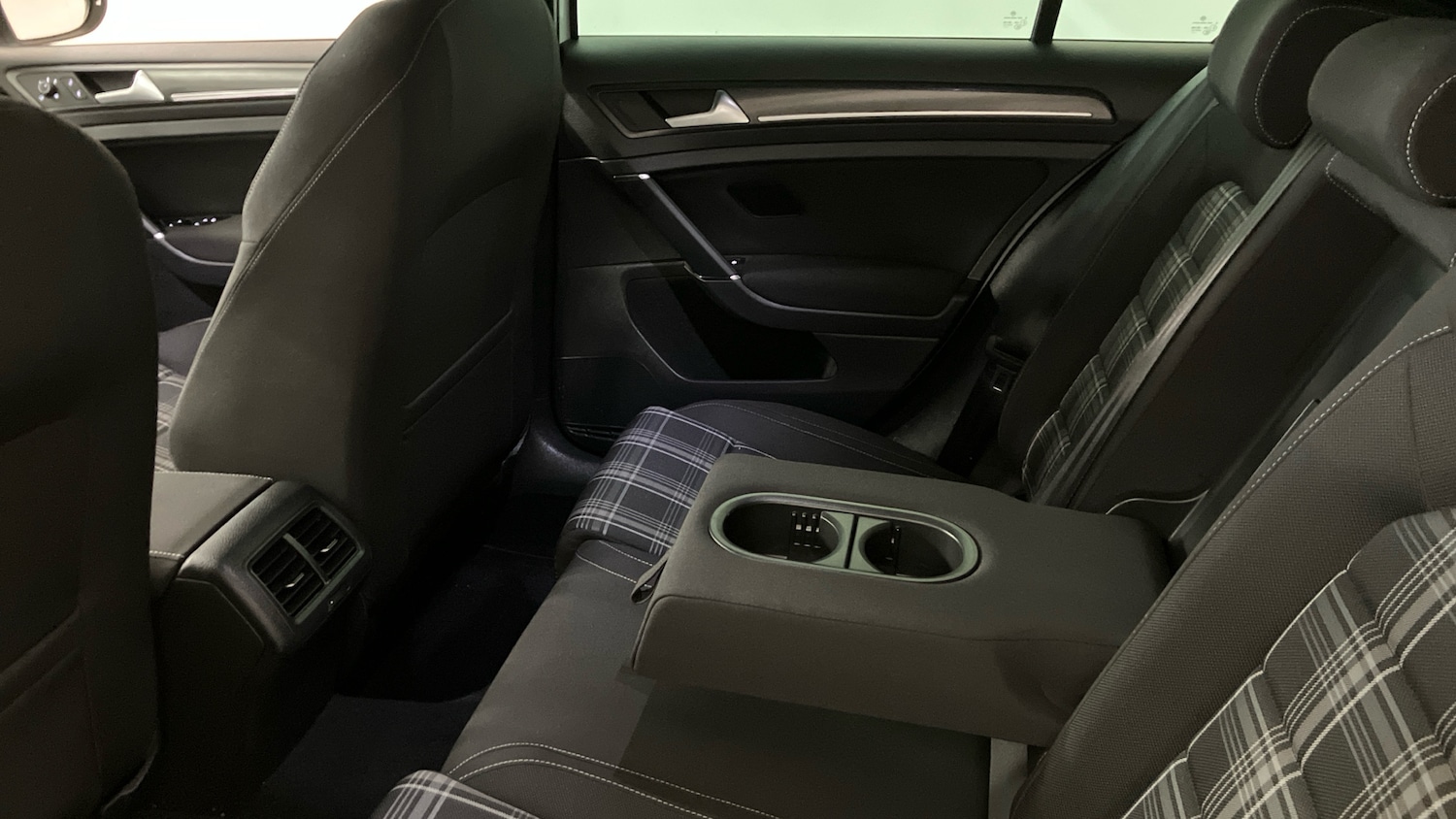 Used Volkswagen Golf 2017 for sale - 77617742: Photo 24