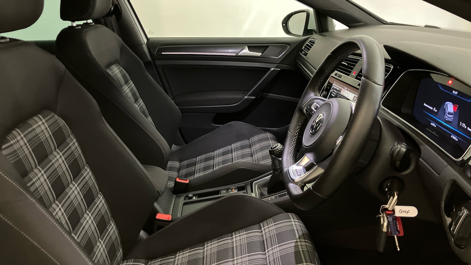 Used Volkswagen Golf 2017 for sale - 77617742: Photo 26