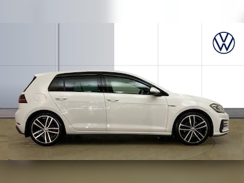 Used Volkswagen Golf 2017 for sale - 77617742: Photo