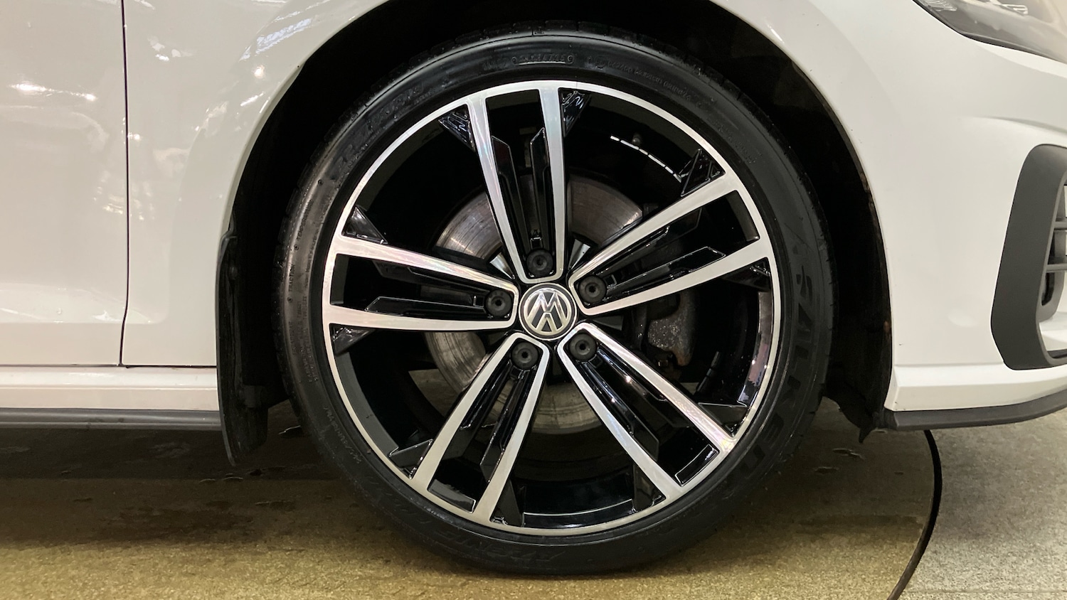 Used Volkswagen Golf 2017 for sale - 77617742: Photo 5