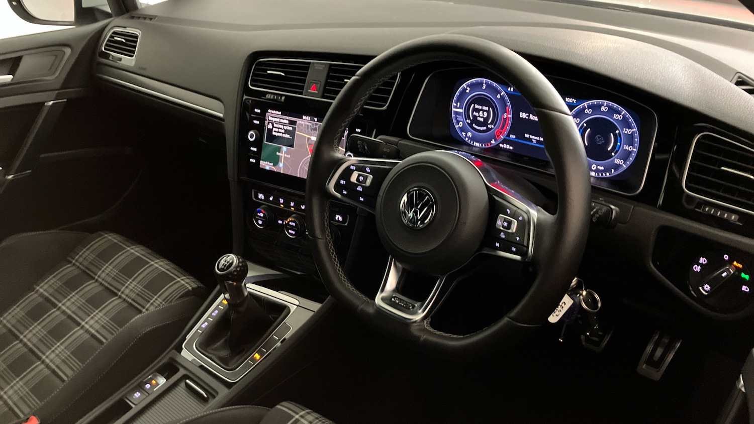 Used Volkswagen Golf 2017 for sale - 77617742: Photo 6