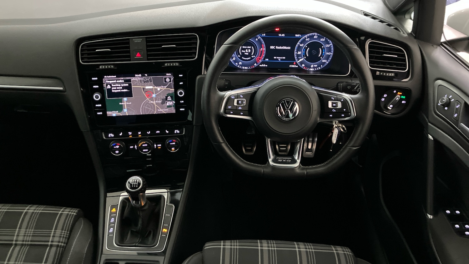 Used Volkswagen Golf 2017 for sale - 77617742: Photo 9