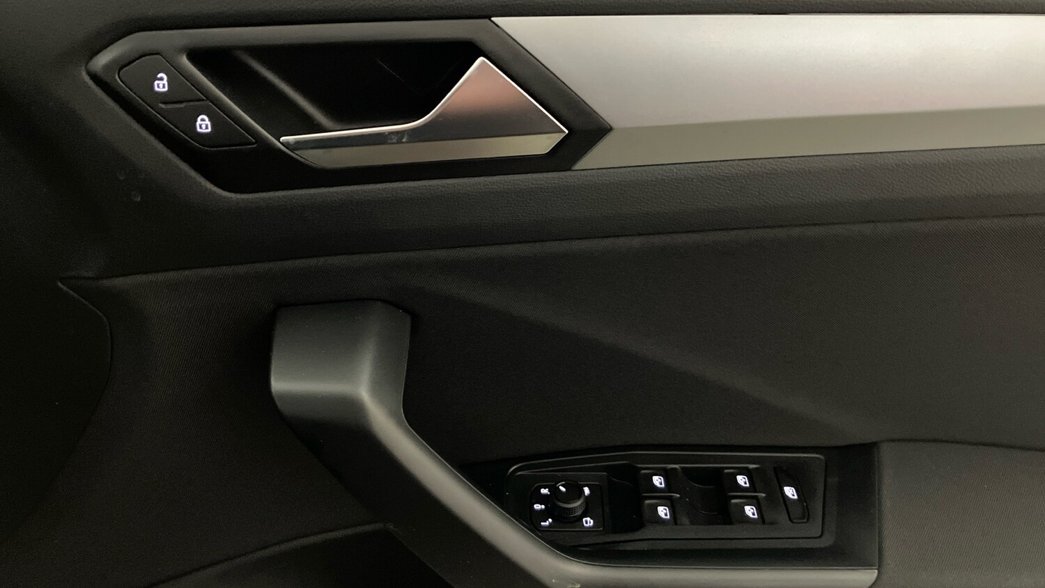 Used Volkswagen T-Roc 2025 for sale - 77581028: Photo 19