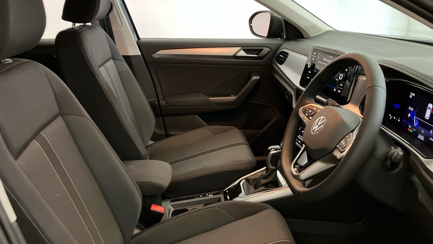 Used Volkswagen T-Roc 2025 for sale - 77581028: Photo 26