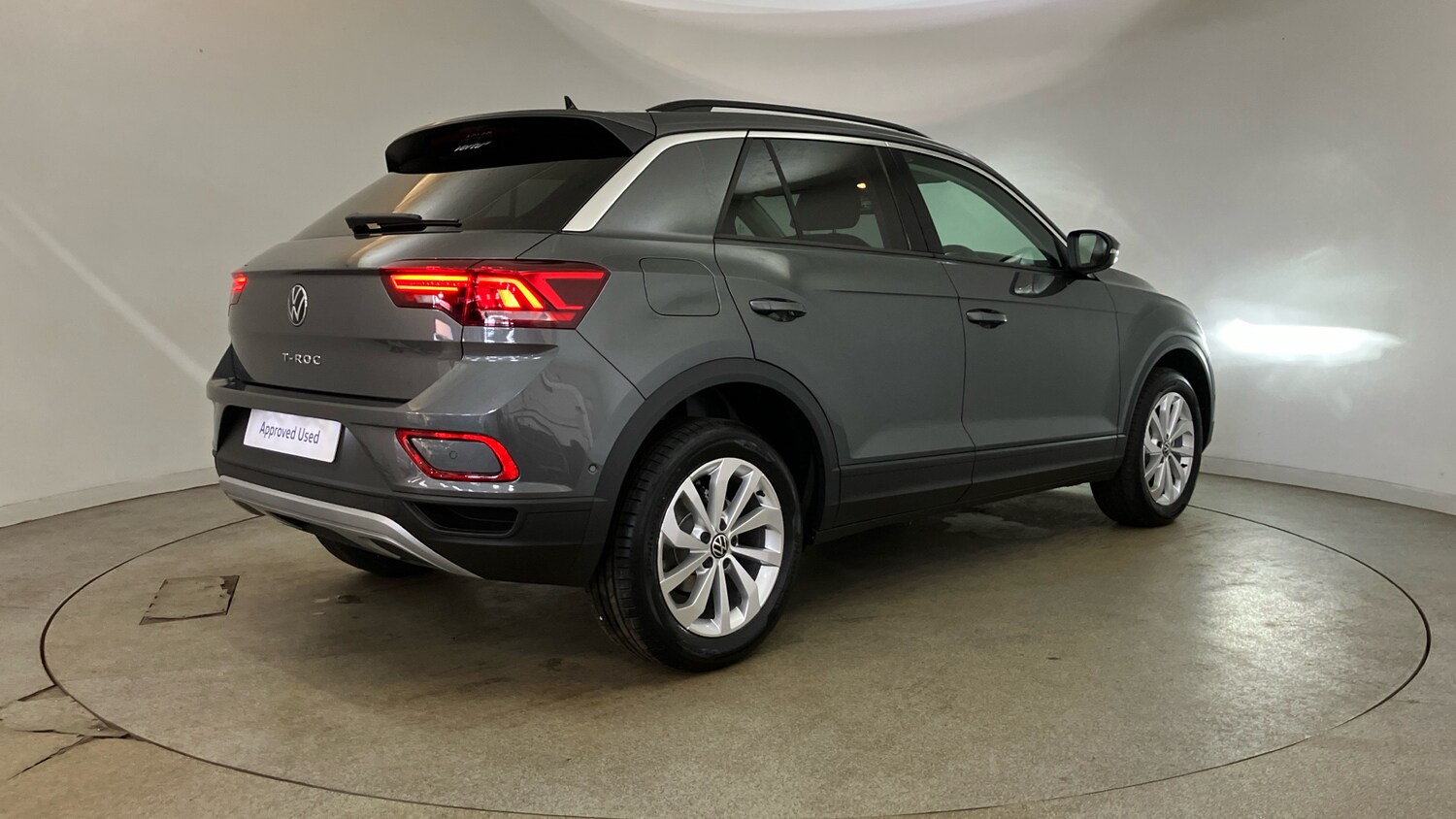 Used Volkswagen T-Roc 2025 for sale - 77581028: Photo 34