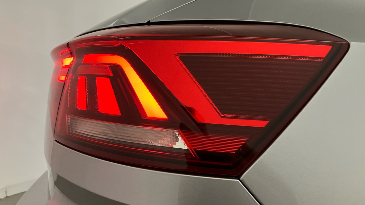 Used Volkswagen T-Roc 2022 for sale - 77677014: Photo 24