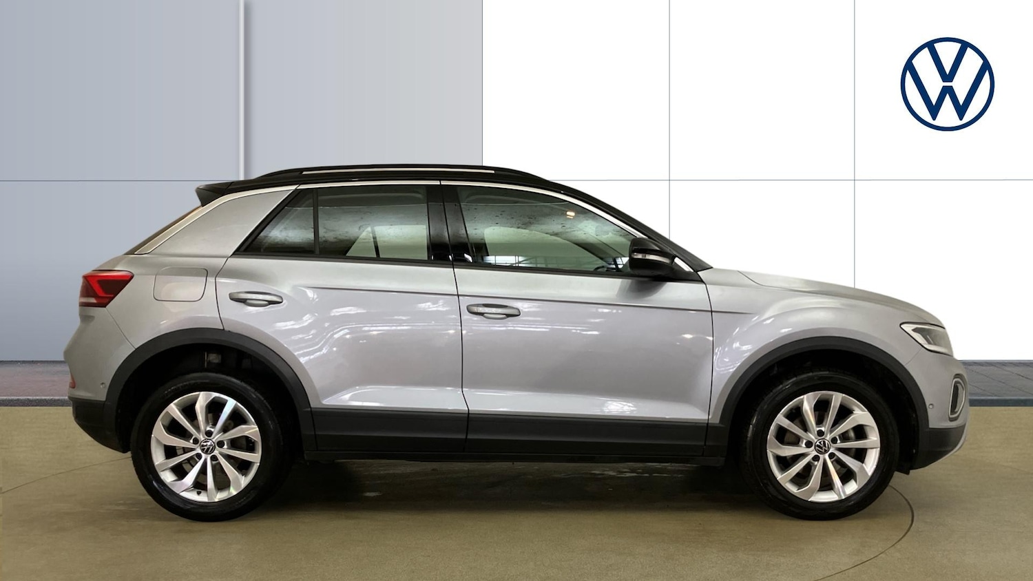 Used Volkswagen T-Roc 2022 for sale - 77677014: Photo 4