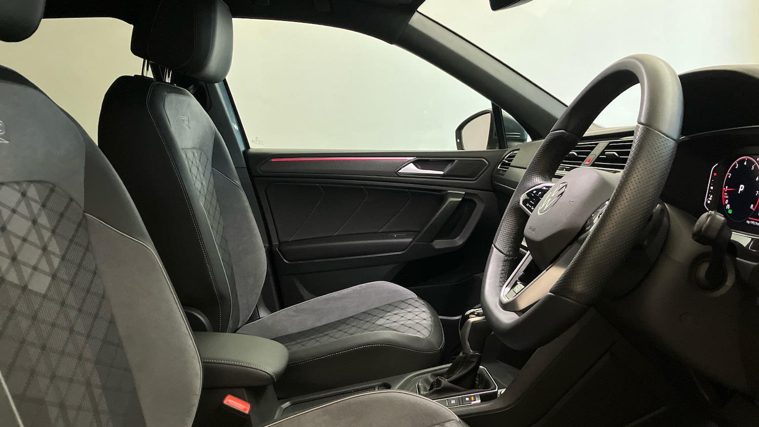 Used Volkswagen Tiguan Allspace 2025 for sale - 75995097: Photo 15