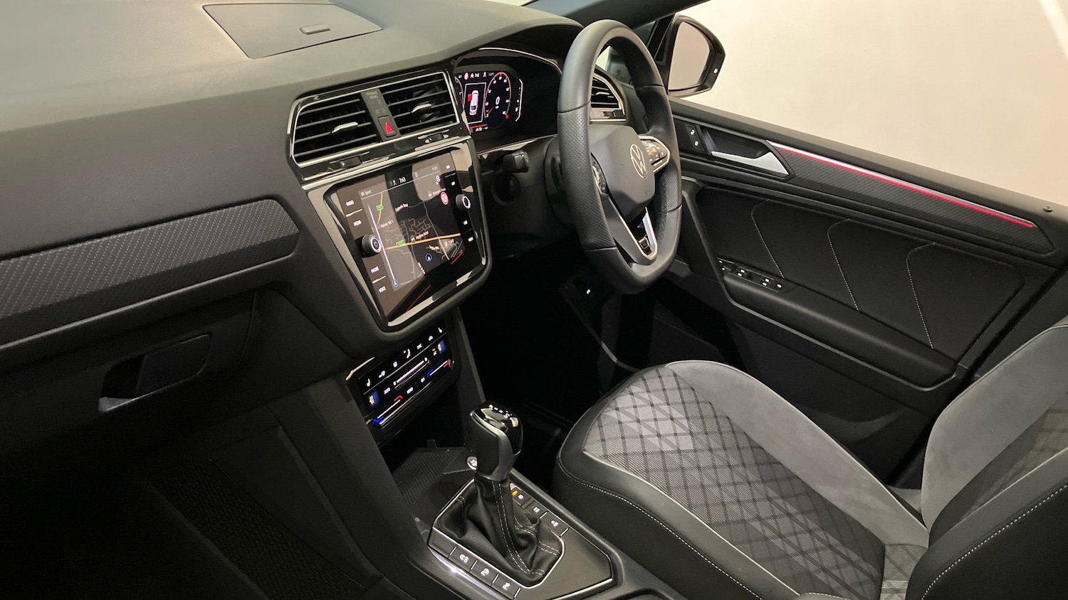 Used Volkswagen Tiguan Allspace 2025 for sale - 75995097: Photo 2