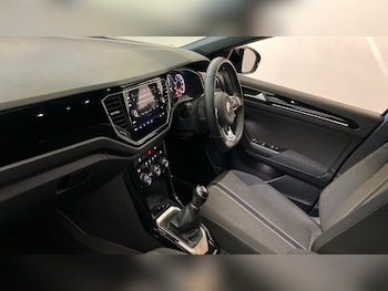 Used Volkswagen T-Roc 2021 for sale - 75985026: Photo 2