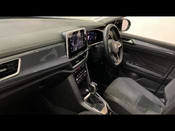 Used Volkswagen T-Roc 2023 for sale - 75129960: Photo