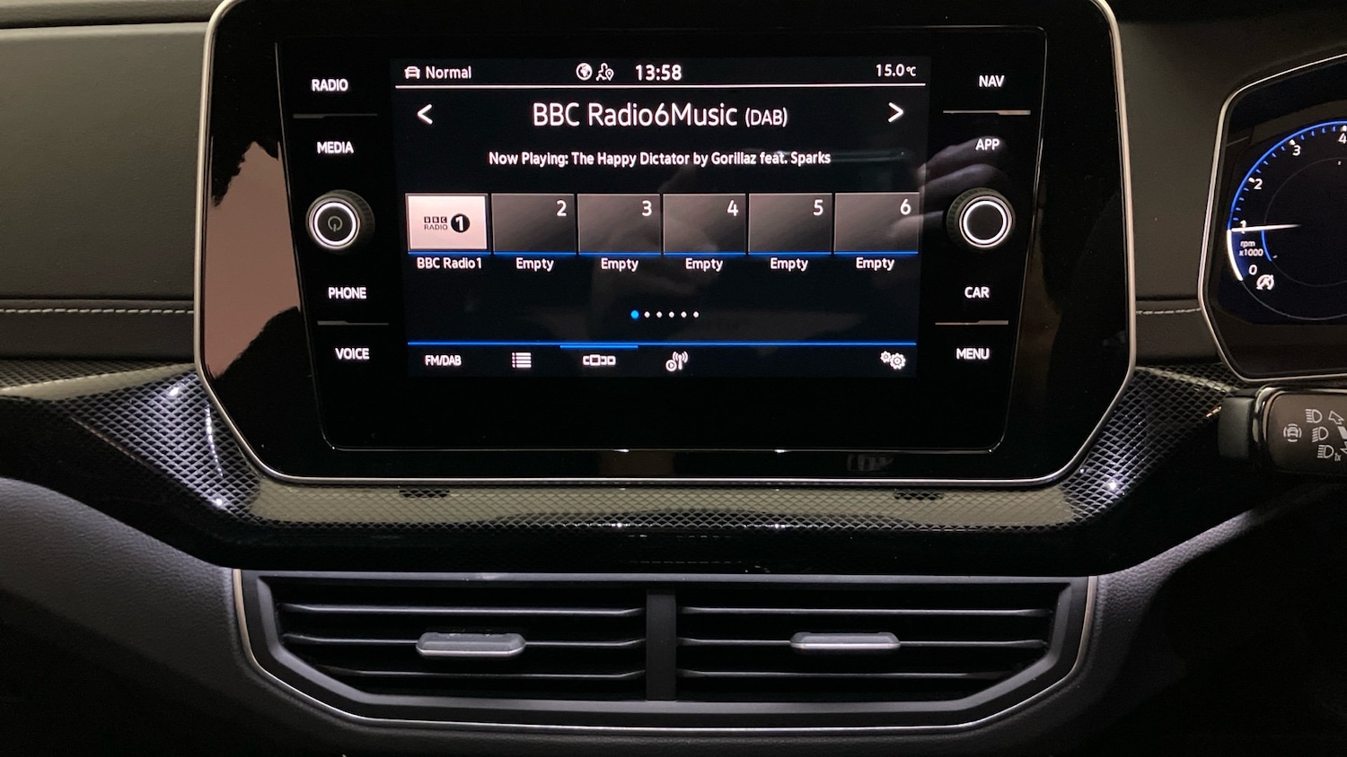 Used Volkswagen T-Cross 2025 for sale - 77198796: Photo 12