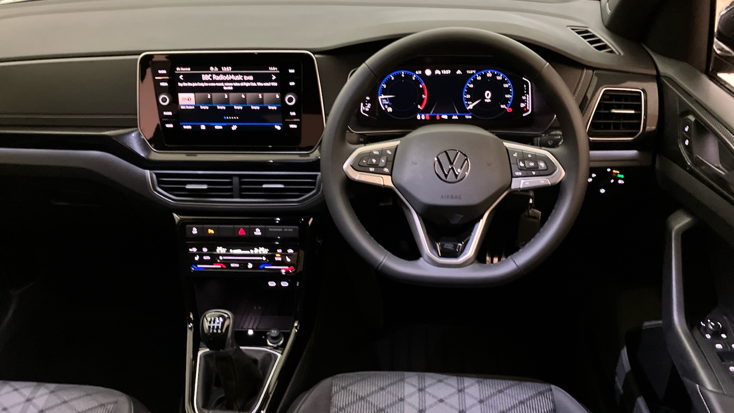 Used Volkswagen T-Cross 2025 for sale - 77198796: Photo 9