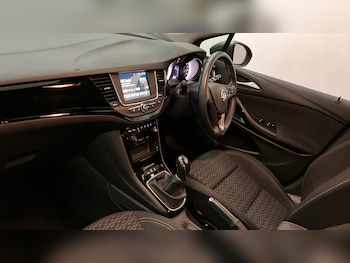 Used Vauxhall Astra 2019 for sale - 77300295: Photo