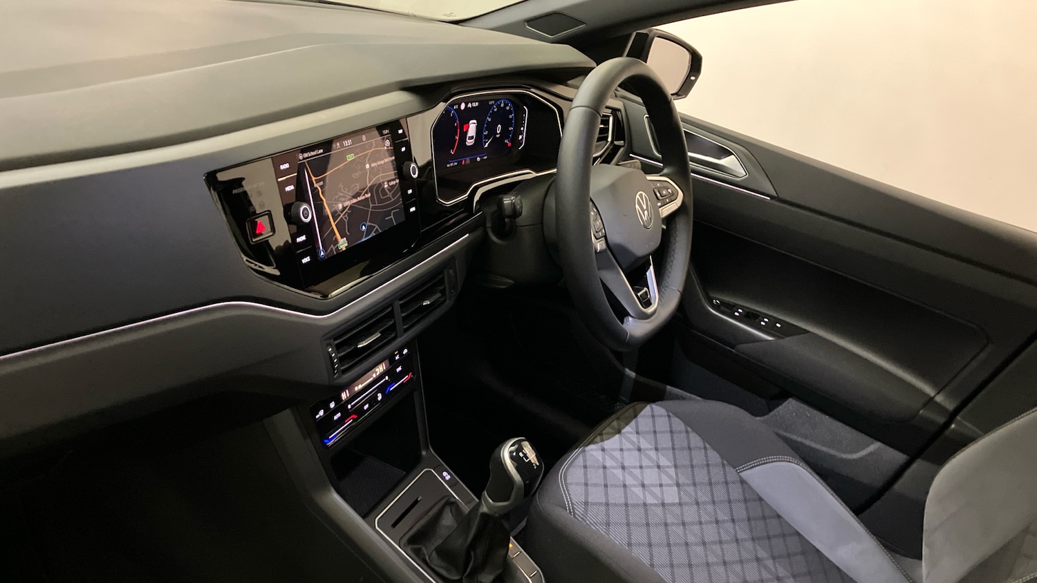 Used Volkswagen Polo 2021 for sale - 76461724: Photo 2