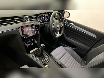 Used Volkswagen Passat 2017 for sale - 78593950: Photo