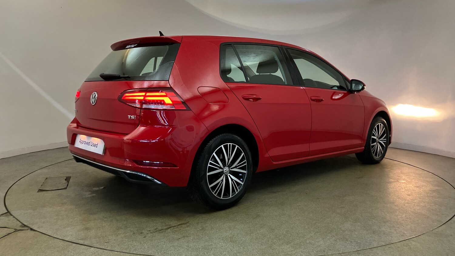 Used Volkswagen Golf 2017 for sale - 76340992: Photo 31