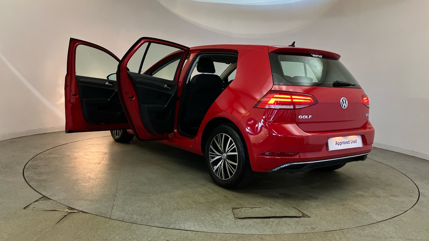 Used Volkswagen Golf 2017 for sale - 76340992: Photo 44