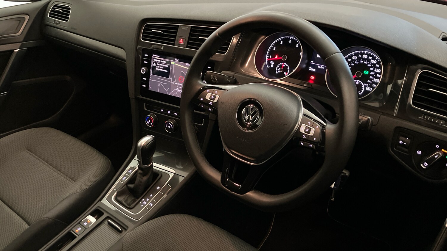 Used Volkswagen Golf 2017 for sale - 76340992: Photo 6