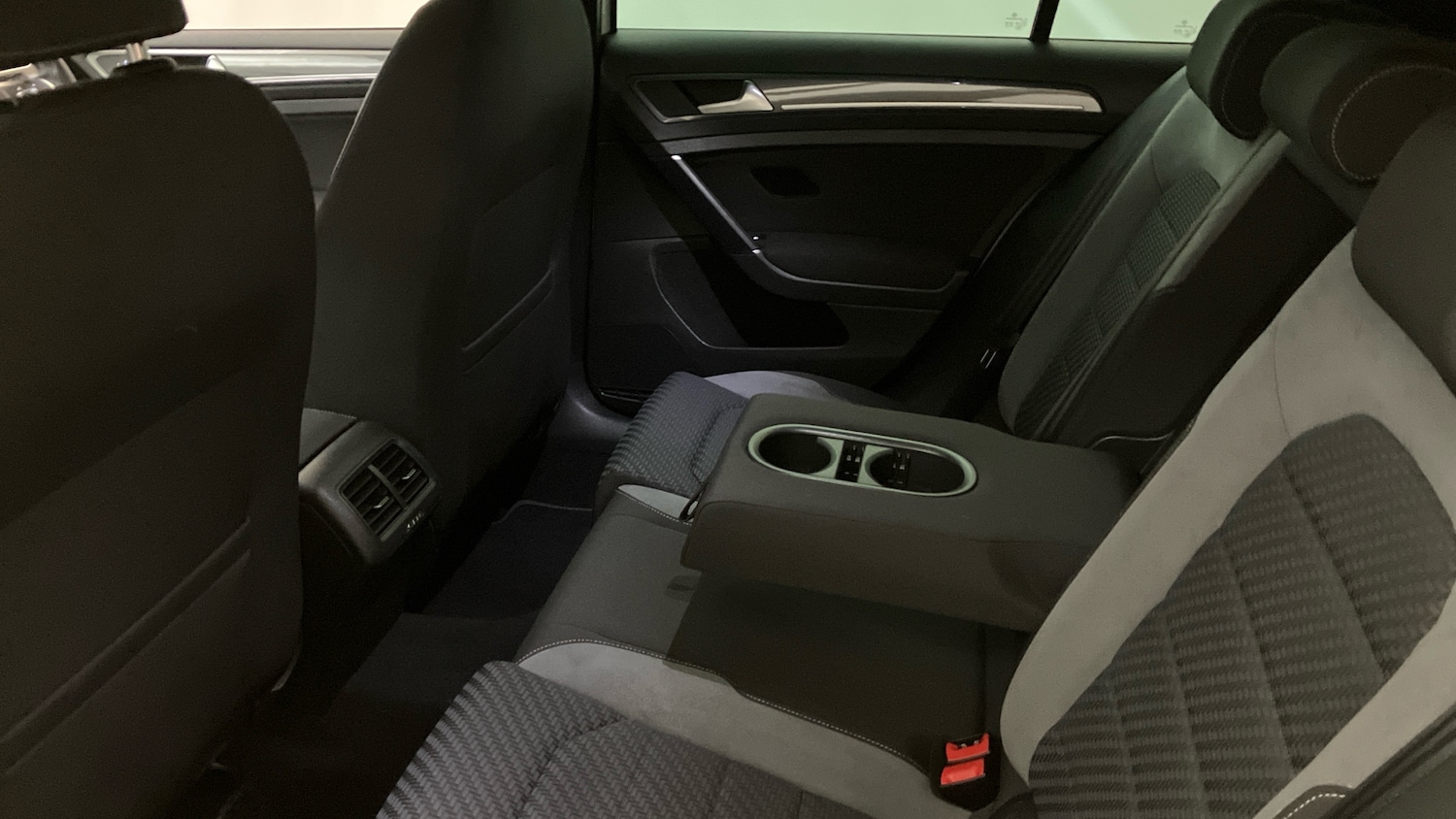Used Volkswagen Golf 2019 for sale - 76025794: Photo 24